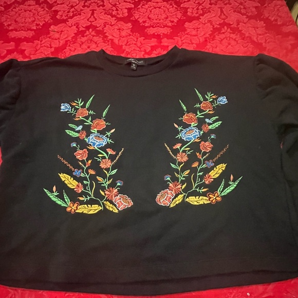 Romeo and Juliet crop top sweater - Picture 3 of 5